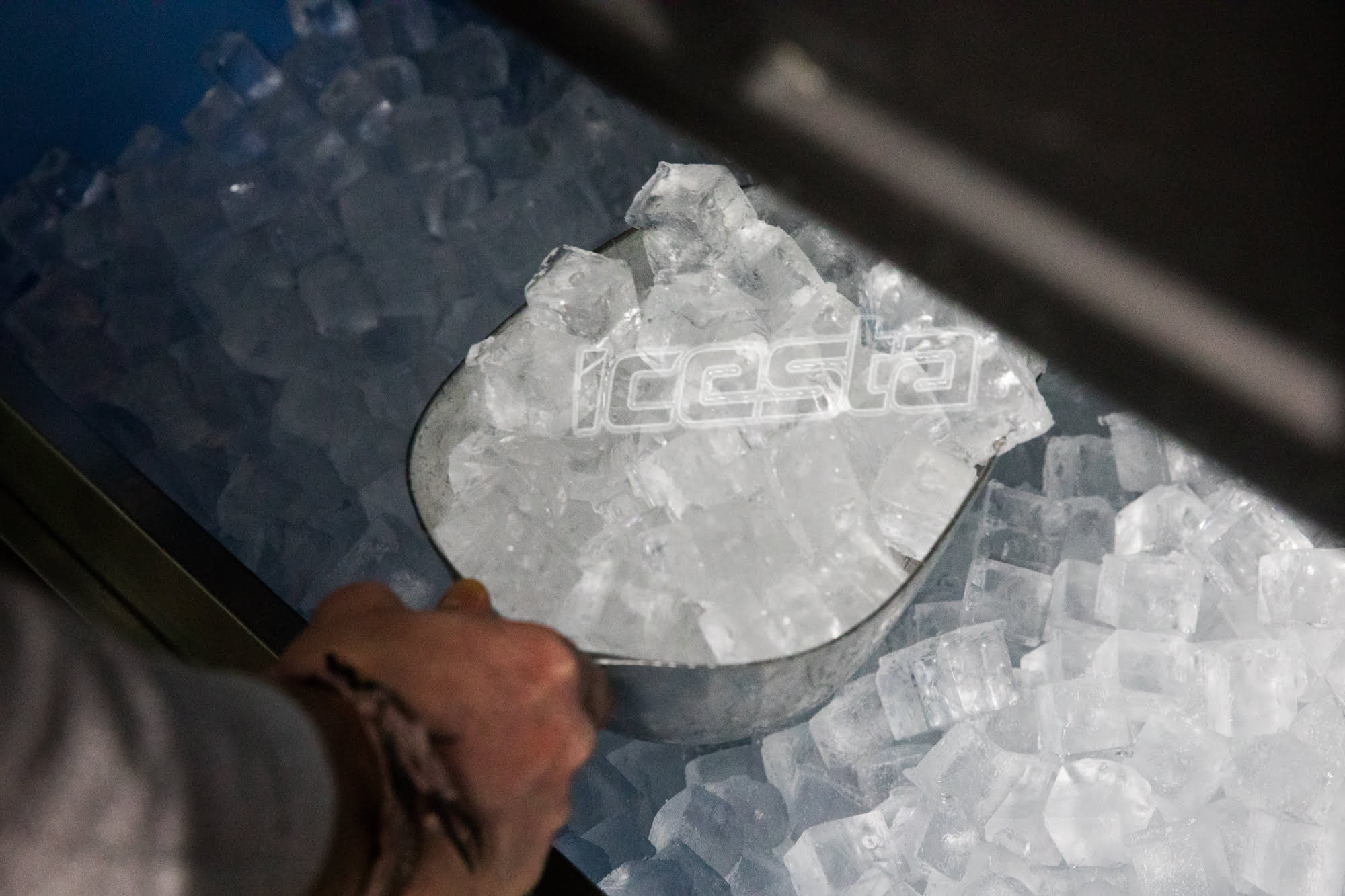 Étude de cas : Usine de glace cubique de 40 tonnes à Guangzhou avec système d'emballage et de livraison automatique intégré