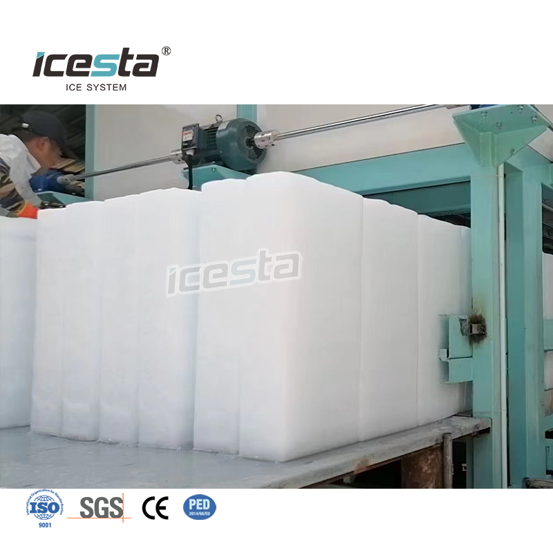 Machine de fabrication de blocs de glace industrielle ICESTA, capacité totale de 120 T (30 T × 3 + 15 T × 2) refroidissement par eau et dégivrage par eau, 35 kg/70 kg par bloc pour usine de glace
