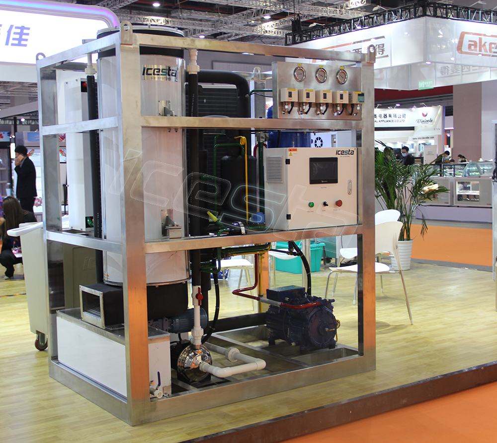 Machine à tubes de glace Icesta avec refroidissement par air de 3 tonnes, automatique, haute productivité, longue durée de vie pour les boissons